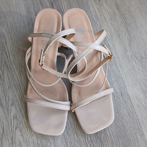 Cream Strappy Block Heel Sandals, Size 8 - Picture 12 of 14